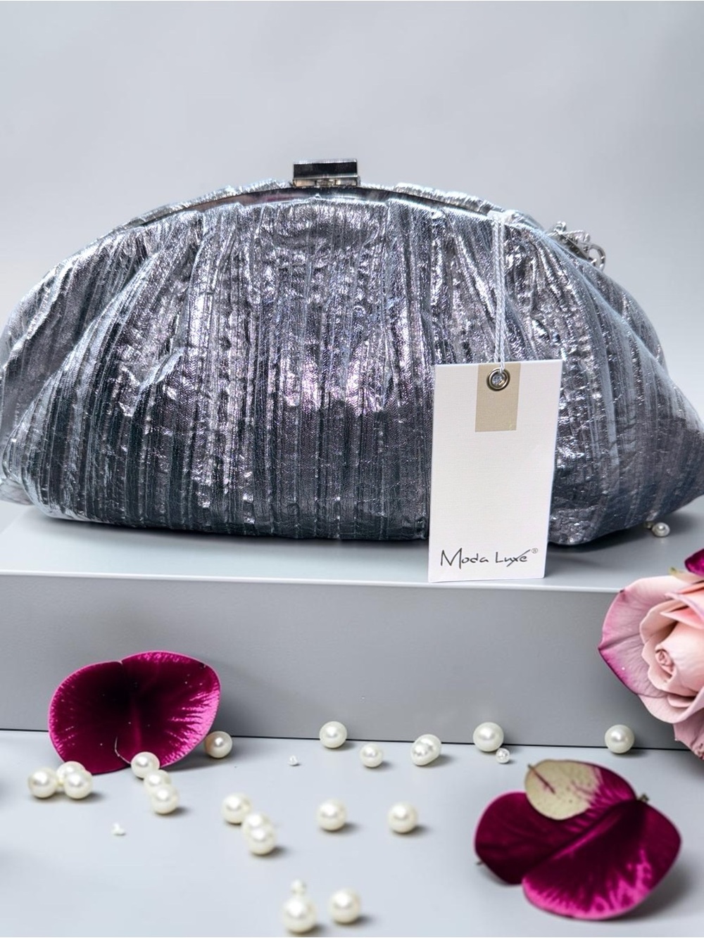 Moda Luxe l Rare l Silver Clutch, Purse, Bag l Removable Chain Strap l NWT - Picture 3 of 14